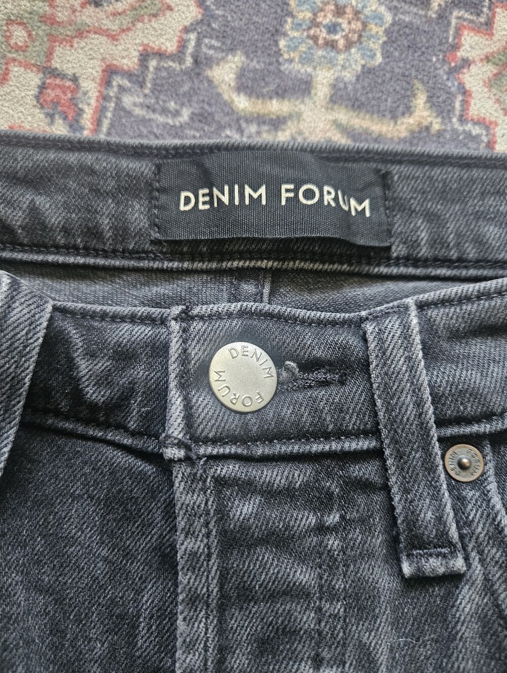 Denim Forum Yoko high-rise slim jeans in a black wash. 27. - Picture 2 of 14